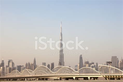 Meydan Bridge Und Die Skyline Von Dubai Stockfoto | Lizenzfrei | FreeImages