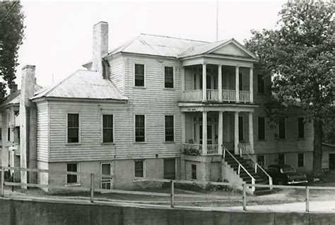 Great description of town and people of Decatur, Alabama before it was burned during the Civil ...