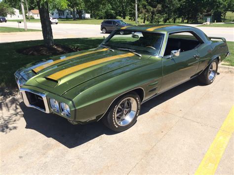 Lot Shots Find of the Week: 1969 Pontiac Firebird - OnAllCylinders