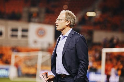 Sounders FC head coach Brian Schmetzer receives contract extension ...