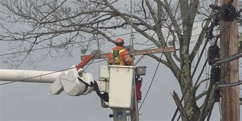 Winds overnight into Thursday threaten Maine power restoration efforts