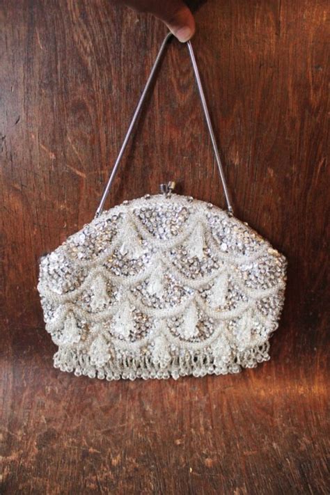 61 Exquisite Vintage Bridal Purses - Weddingomania