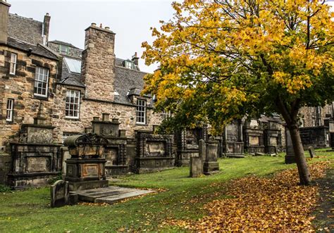 Greyfriars Kirkyard, Edinburgh | Edinburgh scotland, Scotland tours ...