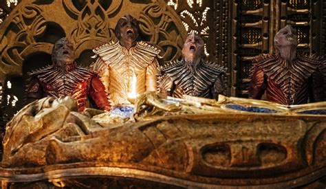 Klingon Sarcophagus Ship Secrets Revealed in New STAR TREK: DISCOVERY ...