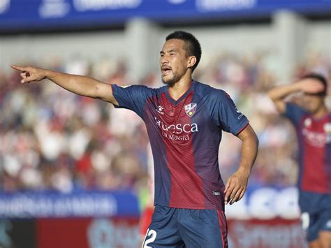 SD Huesca: Okazaki, ambicioso: “Me gustaría conseguir el ascenso y ser campeón de Segunda División”