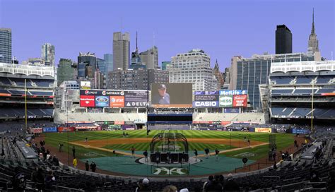 StadiumPage.com - West Side (Manhattan) Yankee Stadium