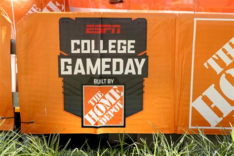 ESPN's 'College GameDay' Unveils Guest Picker For Ohio State-Michigan ...