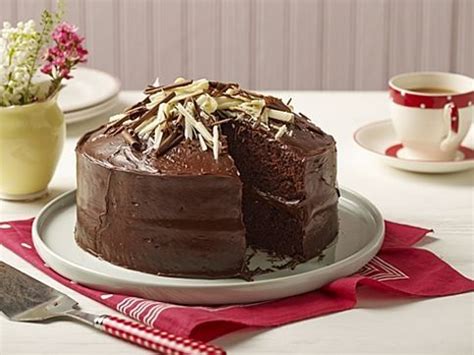 Mary Berry’s chocolate cake | Recipe | Chocolate fudge cake, Easy cake recipes, Cake recipes