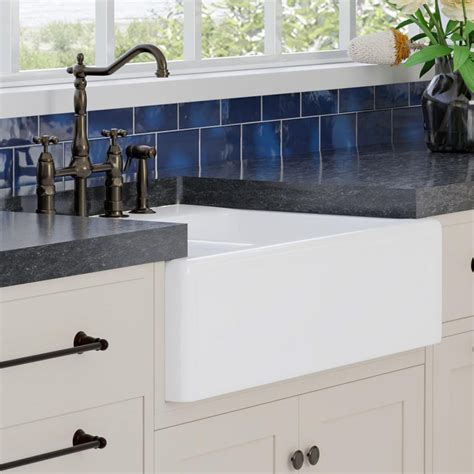 Cast Iron Kitchen Sinks - Farmhouse, Drop-in, & Drainboards | Magnus ...