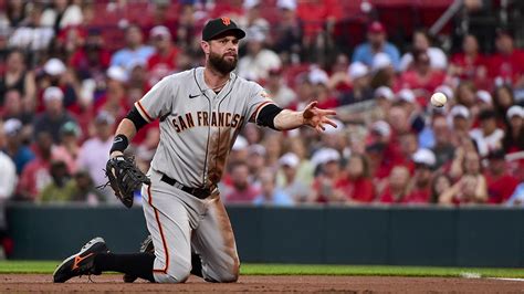 Giants' Brandon Belt lands on IL with knee inflammation, gets cortisone shot - NBC Sports Bay Area