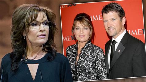 Sarah Palin Learned Husband Todd Was Divorcing Her Through Email