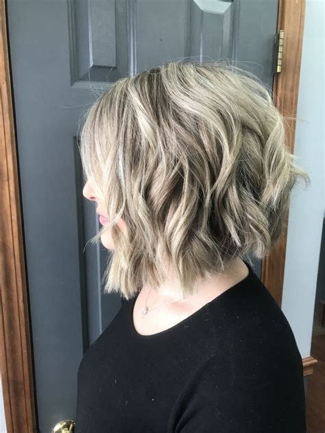 Blonde/angled bob 🖤 Blonde Angled Bob, Hair Makeup, Haircuts, Party ...