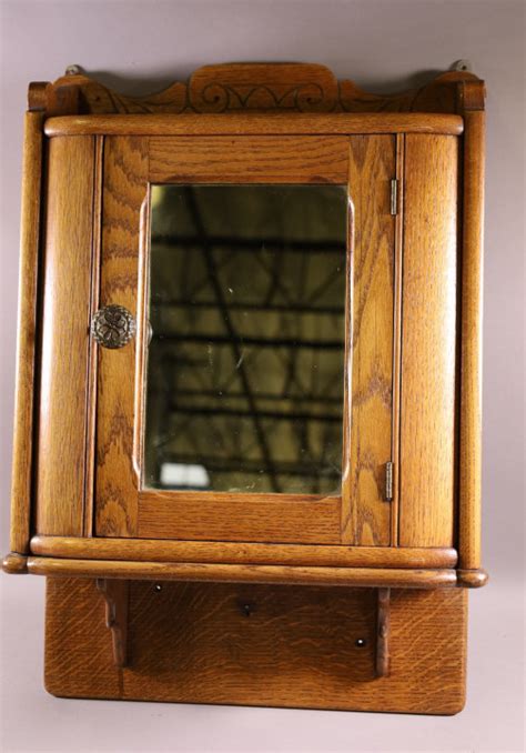 ANTIQUE AM. OAK HANGING MEDICINE CABINET - Redlands Antique Auction