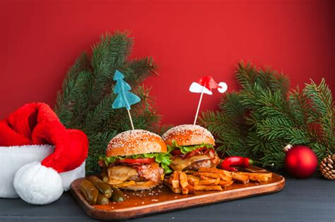 Fast Food Restaurants Open Christmas Day in 2020