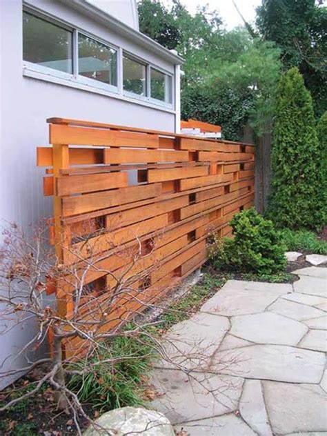 10+ Modern Wooden Fence Designs – DECOOMO