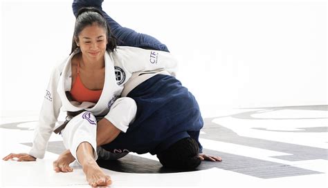 Why Women Should Learn the Art of Brazilian Jiu-Jitsu - Martial Arts Guy