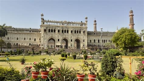 Bara Imambara Lucknow - All India Tour Packages