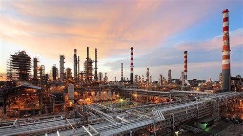 Exxon Committed To Singapore Refinery Expansion