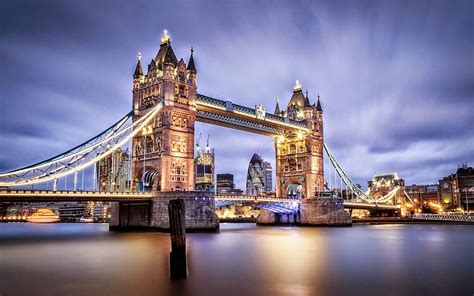 5-five-5: Tower Bridge (London - England).