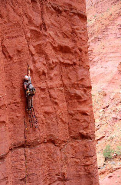 How To Place Pitons - Big Wall and Aid Climbing Skills - VDiff Climbing