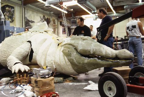 Lake Placid - Building the 30-Foot Animatronic Crocodile | Stan Winston ...