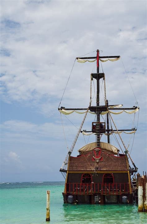 Old Pirate Ship Stock Photo - Image: 57331268