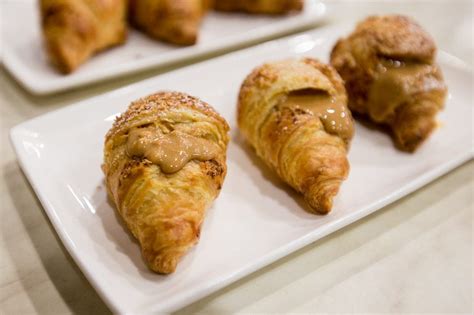 5 Reasons To Buy Délifrance's New Flavour Bursting Croissants, including Salted Egg Yolk Flavour!