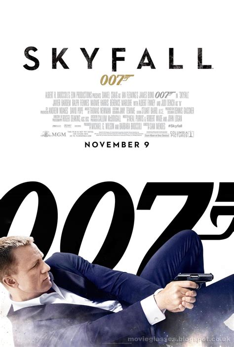 Movie Glasses: Daniel Craig wears Tom Ford Sunglasses in New James Bond Movie - Skyfall