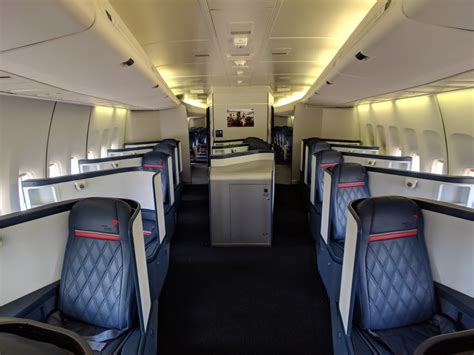 Inside the Delta Flight Museum’s Boeing 747 – Takeoff Junkie