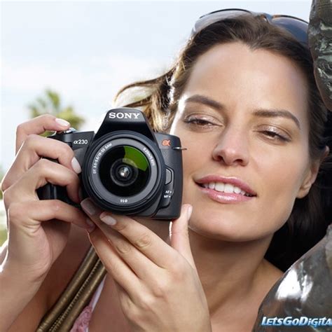 Buy Excellent Sony DSLR Camera A230 with 18-55mm Online @ Best Price