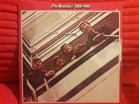 THE BEATLES - RED ALBUM (1962 / 1966)