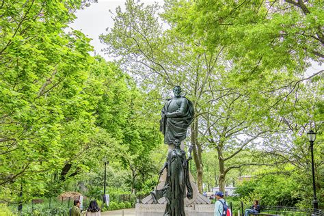 Giovanni da Verrazzano Statue Photograph by Jean Haynes - Fine Art America