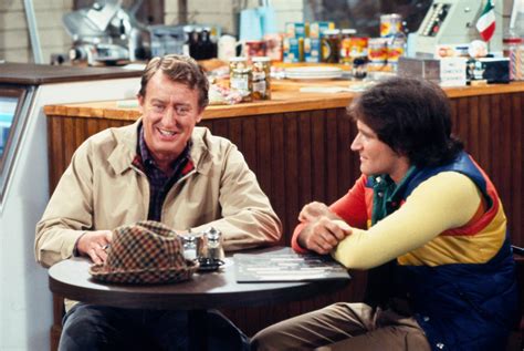 Mork And Mindy: Behind The Scenes Secrets About Robin Williams Show