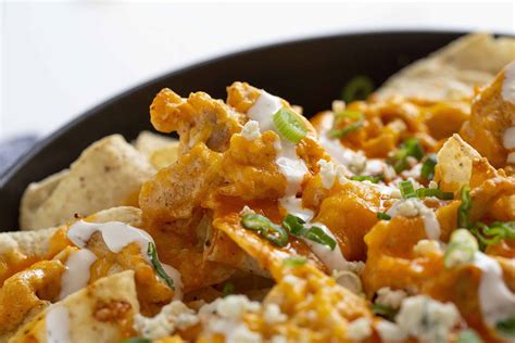 Buffalo Chicken Nachos {VIDEO} - i am baker