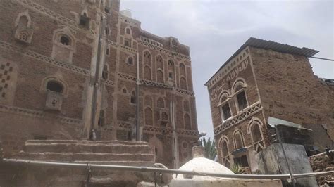 A Tour Between the Alleys of the Old City of Sana'a