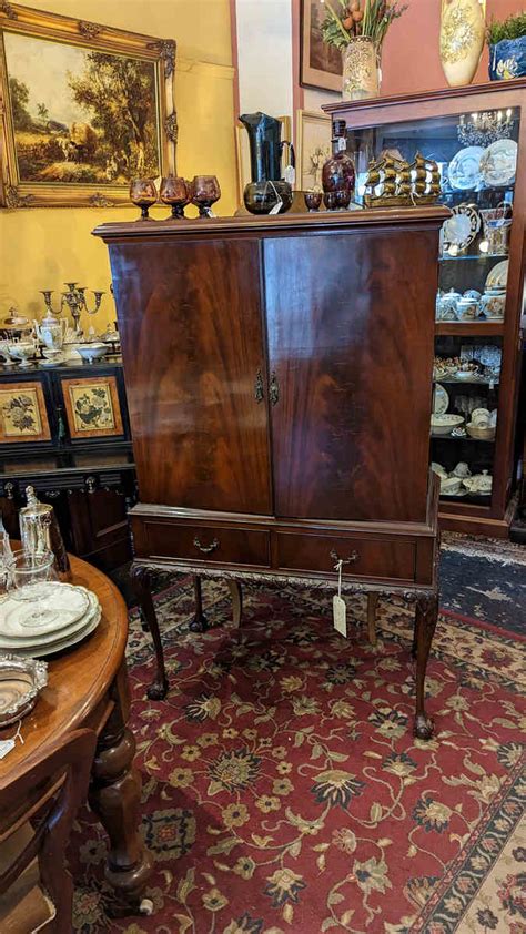 Vintage Flame Mahogany fully fitted cabinet - Old Post Office Antiques ...