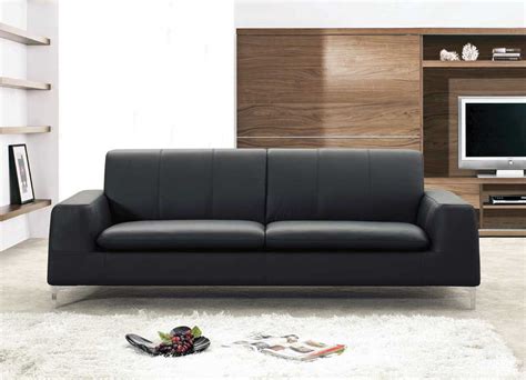 20 Elegant Leather Couch Designs For Your Living Room