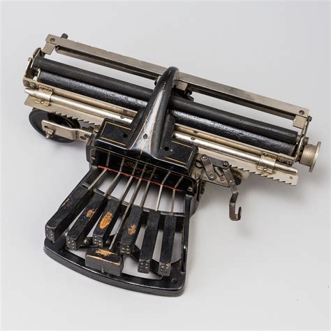 A braille typewriter by Picht, about 1900. - Bukowskis