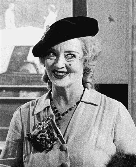 Lady Hollywood — Bette Davis as Baby Jane Hudson Old Hollywood Movies, Hollywood Legends ...