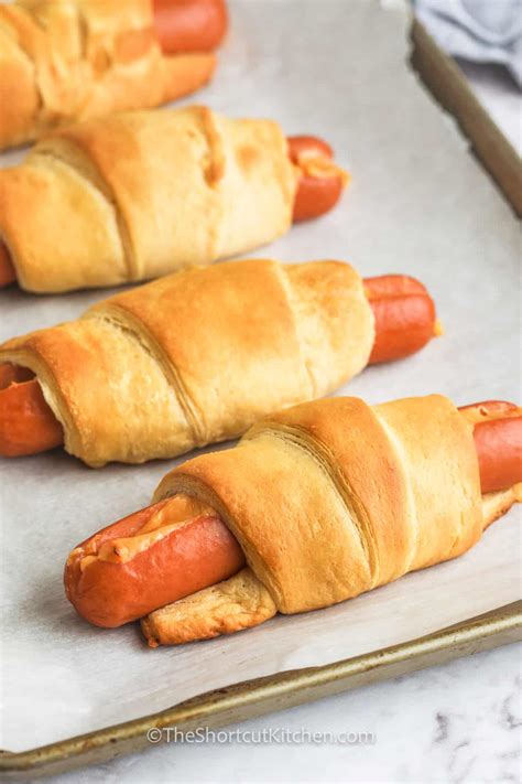 Crescent Roll Hot Dogs (Just 3 Ingredients!) - The Shortcut Kitchen