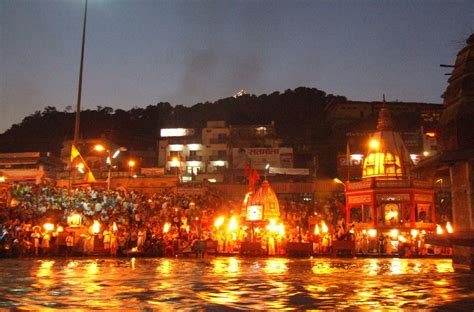 ganga-aarti | OSR Vacation