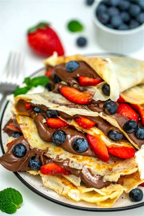 French Crepes Recipe [Video] - Sweet and Savory Meals