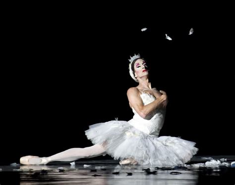 The Dying Swan – Les Ballets Trockadero de Monte Carlo