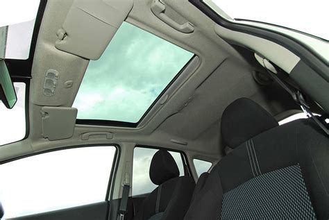 Sunroof Repair Burlington | Canada Auto Glass