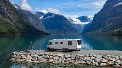 21 RV Living Tips for New RVers - TheRVgeeks.com