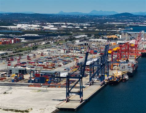 Port of Brisbane Crane Rail Replacement | Ballestrin Construction Services