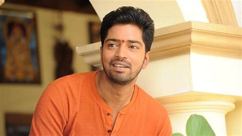 Allari Naresh To Share Screen Space With Favorite Hero - Telugu Rajyam