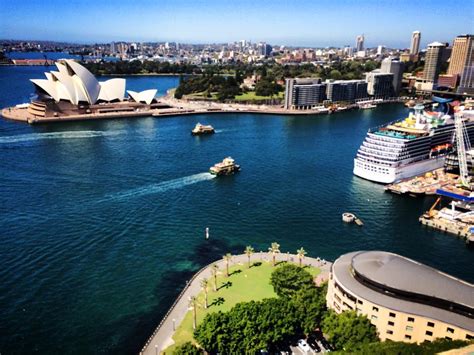 The Sydney Harbour Bridge Pylon Lookout : A 200 Step Climb - The Kid Bucket List