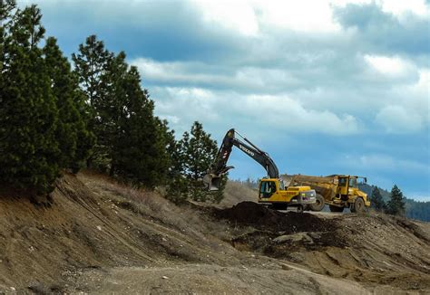 yellow excavator, clouds, equipment, excavator, machinery, trucks ...