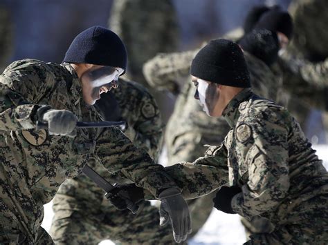 South Korean Special Forces Train In Snow - Business Insider